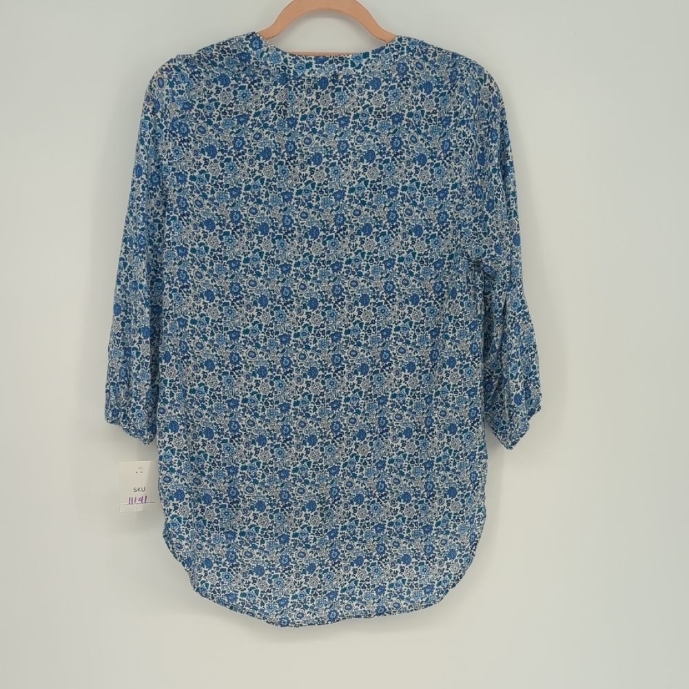 11141 JNY Floral Blouse Top Blue Size Medium preppy bohemian Business casual - Picture 2 of 8